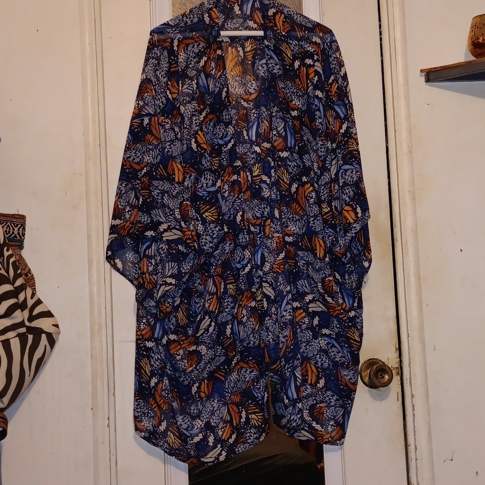 Blouse - Picture 2 of 2